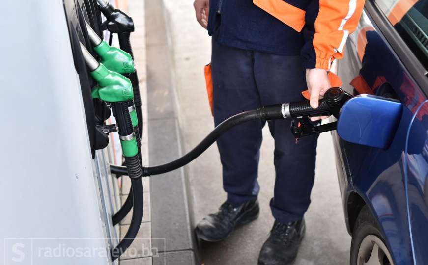 Jeftinije gorivo u Srbiji: Evo kakva je razlika u cijeni dizel i benzin u odnosu na BiH